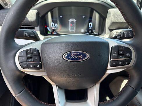 New 2026 Ford Explorer Active AWD/4WD image 25
