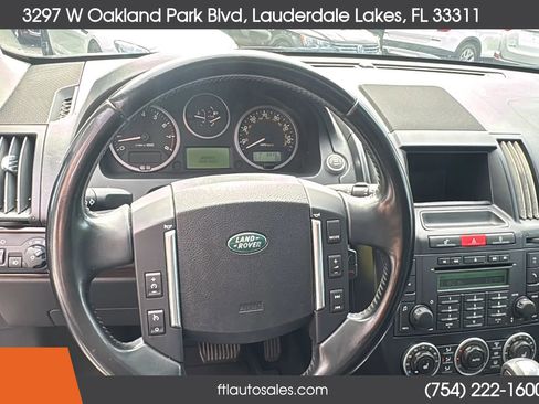 Used 2011 Land Rover LR2 HSE image 55