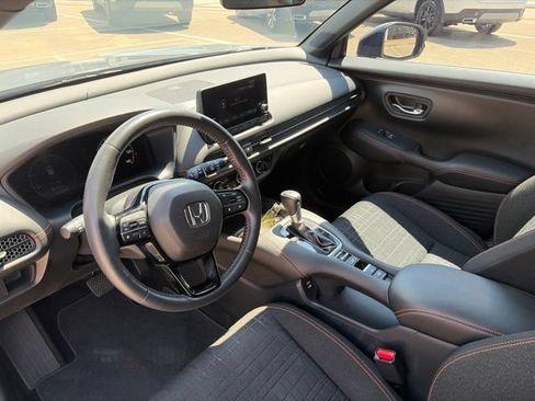 Used 2024 Honda HR-V Sport image 12