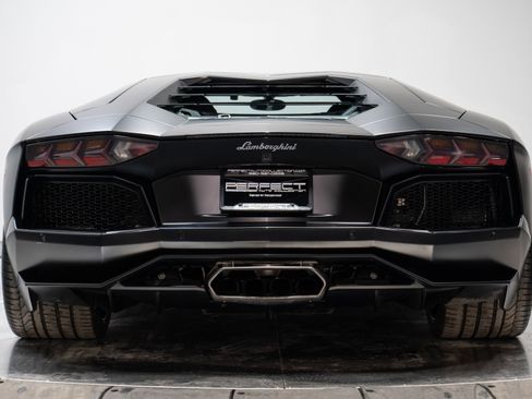 Used 2014 Lamborghini Aventador LP 700-4 image 17