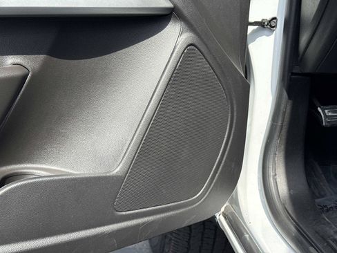 Used 2018 Chevrolet Colorado LT RWD image 20