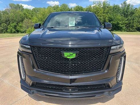 Used 2023 Cadillac Escalade V AWD/4WD image 8