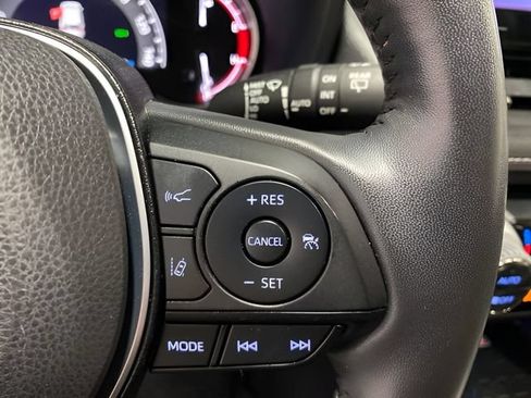Used 2022 Toyota RAV4 Limited AWD/4WD image 15