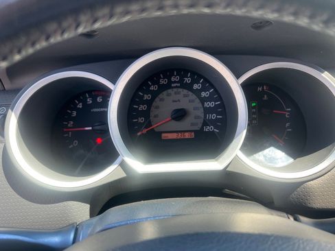 Used 2009 Toyota Tacoma w/ SR5 Package RWD image 21