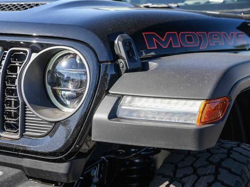 New 2026 Jeep Gladiator Mojave image 8