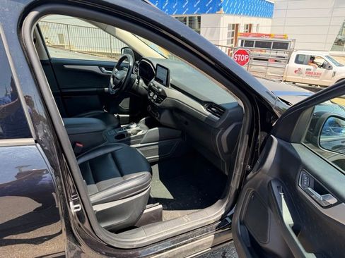 Used 2020 Ford Escape SEL FWD image 10