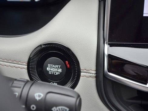 New 2026 Jeep Compass Limited w/ Sun, Sound & Navigation Group image 23