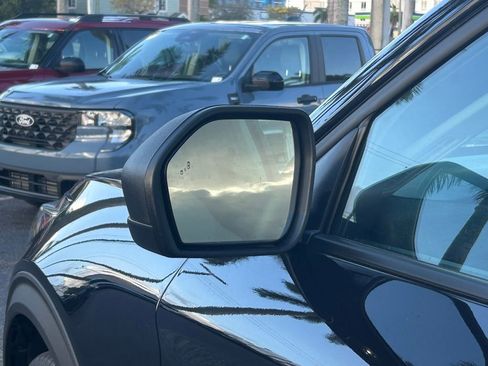 New 2026 Ford Explorer Active w/ Active Comfort Package image 13