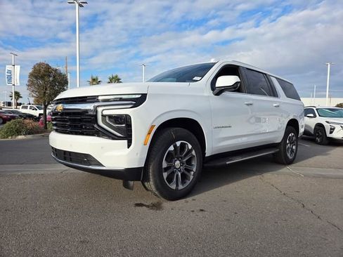 New 2026 Chevrolet Suburban LS image 2