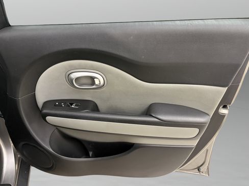 Used 2018 Kia Soul w/ Convenience Package image 24