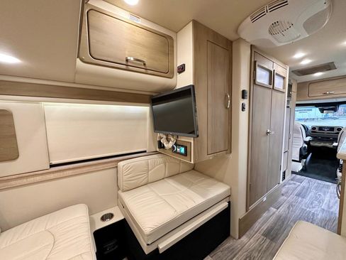 Used 2020 Mercedes-Benz Sprinter 3500 w/ Windows All Around Package image 33