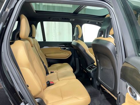 Used 2018 Volvo XC90 T6 Momentum w/ Convenience Package AWD/4WD image 33
