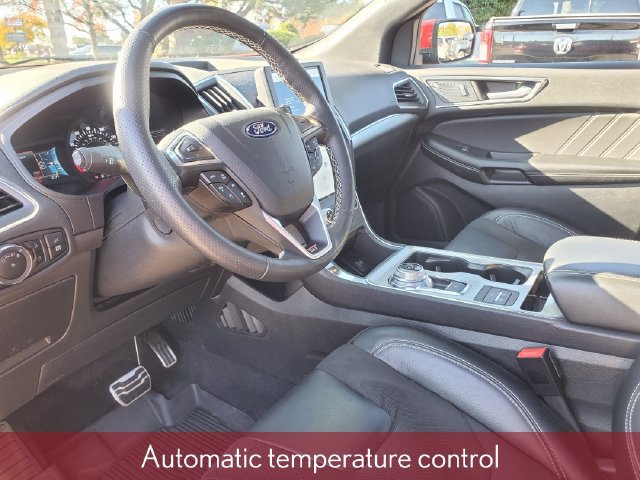 Used 2024 Ford Edge ST w/ Equipment Group 401A AWD/4WD image 9