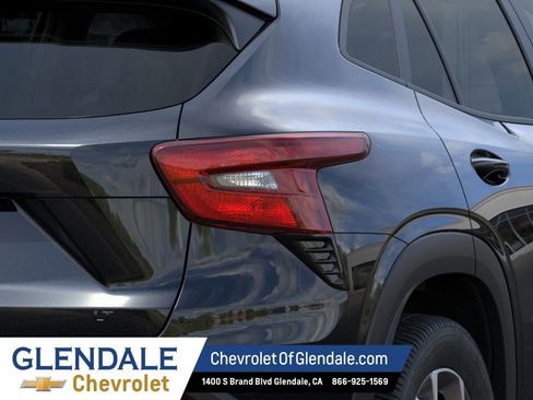 New 2026 Chevrolet Trax LT w/ Driver Confidence Package FWD image 11