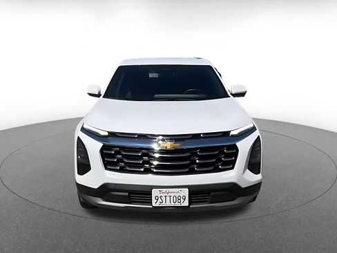 Used 2025 Chevrolet Equinox LT FWD image 4
