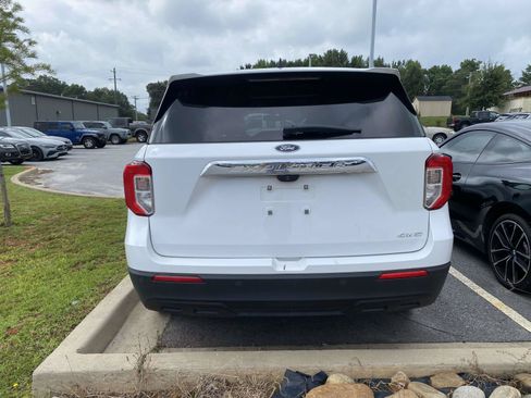 Certified 2021 Ford Explorer 4WD image 6