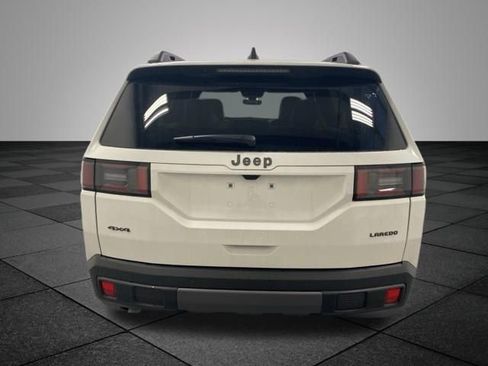Used 2026 Jeep Cherokee Laredo AWD/4WD image 5