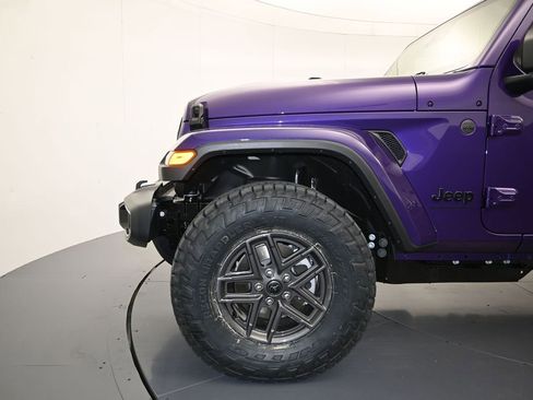 New 2026 Jeep Gladiator Sport AWD/4WD image 9