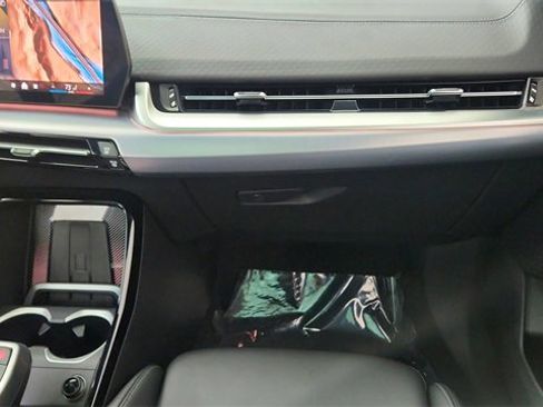 Used 2025 BMW X2 xDrive28i image 36