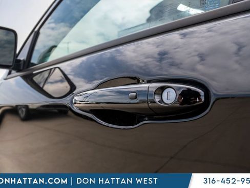 Used 2022 Jeep Compass Limited AWD/4WD image 34