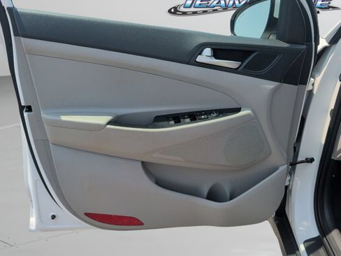 Used 2020 Hyundai Tucson Value FWD image 17