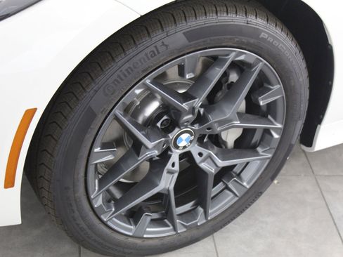 Used 2025 BMW 330i xDrive Sedan w/ Convenience Package image 23