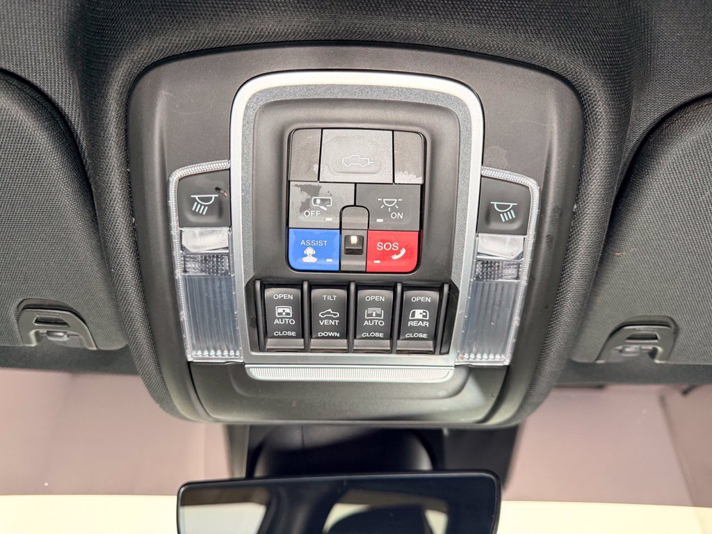 Used 2021 RAM 1500 Laramie AWD/4WD image 14