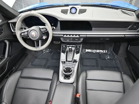 Certified 2025 Porsche 911 Carrera image 11