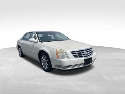Used 2008 Cadillac DTS FWD image 7
