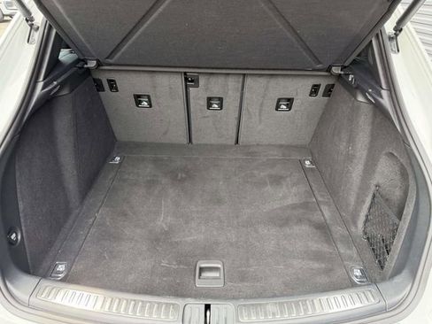 Certified 2021 Porsche Macan image 14