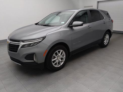 Used 2023 Chevrolet Equinox LT FWD image 2