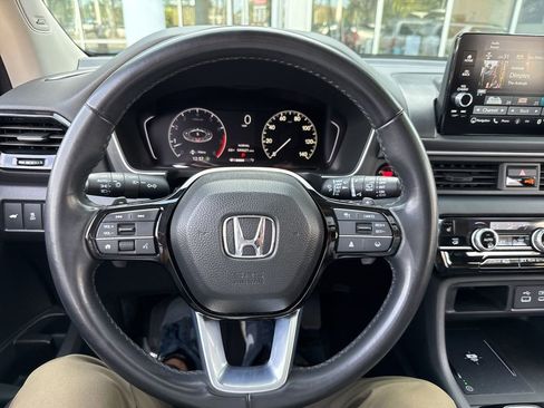 Used 2023 Honda Pilot Touring image 30