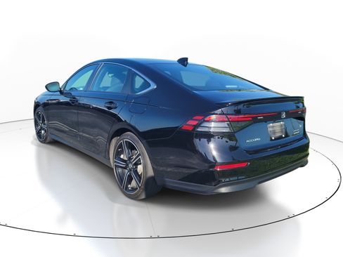 Used 2025 Honda Accord Sport image 5