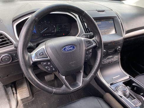 Used 2019 Ford Edge SEL w/ Equipment Group 201A FWD image 18