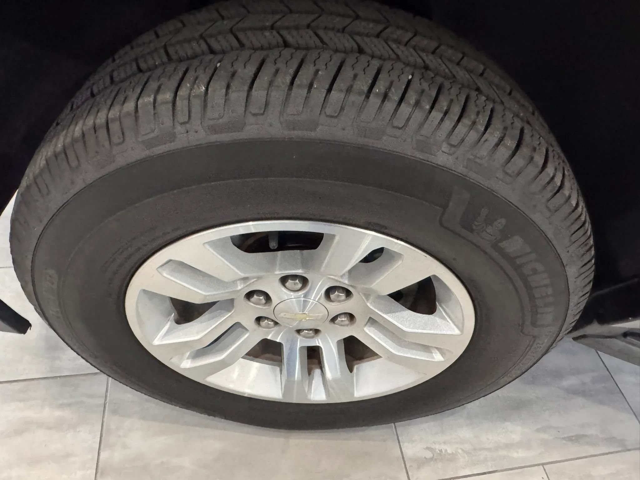 Used 2018 Chevrolet Tahoe LT AWD/4WD image 16