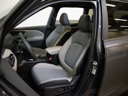 Used 2026 Subaru Forester Premium AWD/4WD image 19