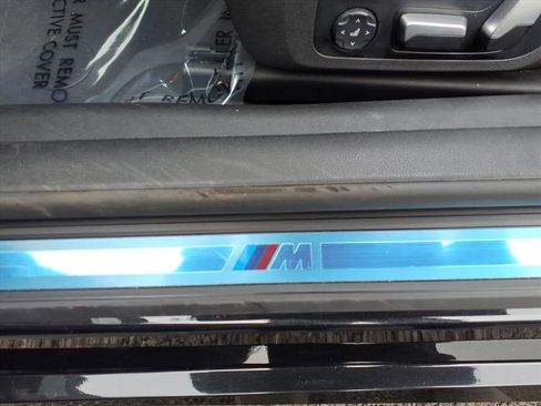 Used 2021 BMW M440i Convertible w/ Premium Package image 18