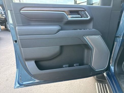 Used 2025 Chevrolet Silverado 3500 High Country w/ High Country Premium Package image 12