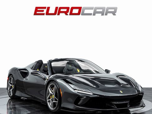Used 2022 Ferrari F8 Tributo image 9