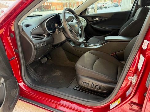 Used 2024 Chevrolet Malibu LT image 9
