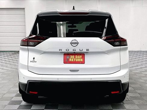New 2025 Nissan Rogue S image 4