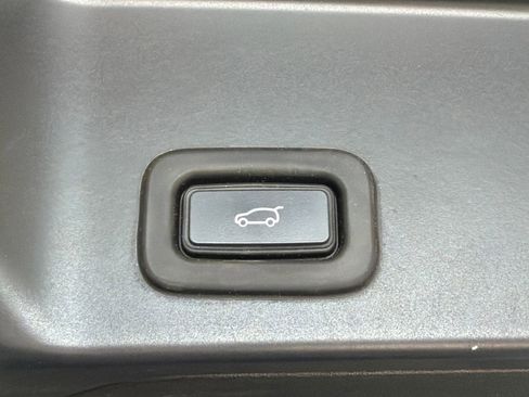 Used 2020 Land Rover Range Rover Evoque S AWD/4WD image 12