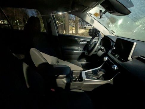 Certified 2023 Toyota RAV4 XLE image 10