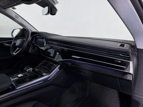 Used 2020 Audi Q8 Premium Plus AWD/4WD image 34