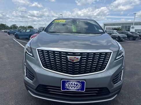 Used 2023 Cadillac XT5 Premium Luxury AWD/4WD image 2