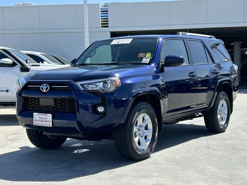 Certified 2024 Toyota 4Runner SR5 AWD/4WD image 6