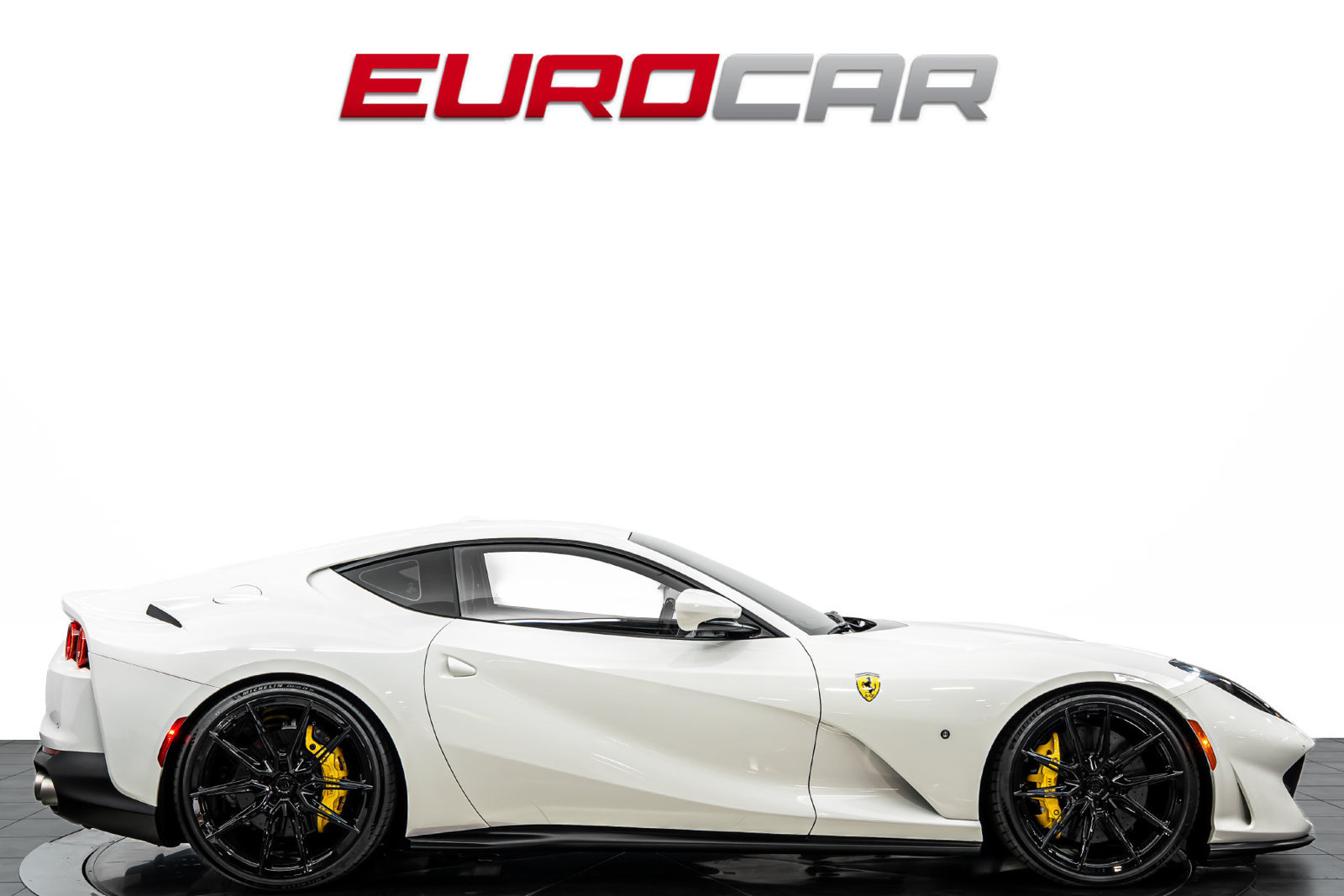 Used 2020 Ferrari 812 Superfast RWD image 6