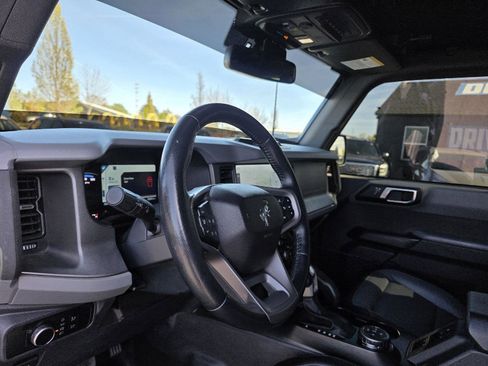 Used 2024 Ford Bronco Everglades image 13