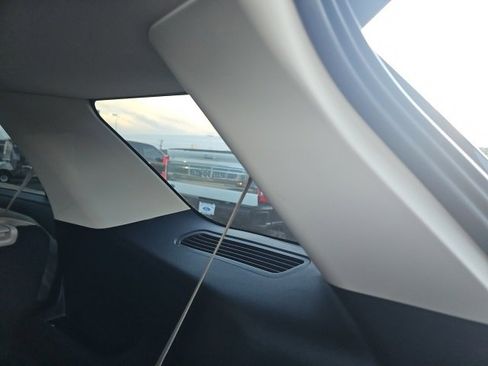 Certified 2020 Ford Explorer XLT w/ Equipment Group 202A image 10