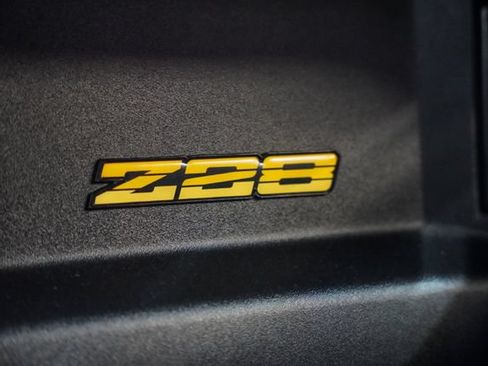 Used 1991 Chevrolet Camaro Z28 RWD image 8